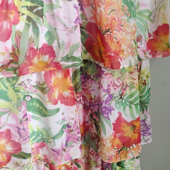 Julia Jordan Floral Tiered Dress - Picture 5 of 9